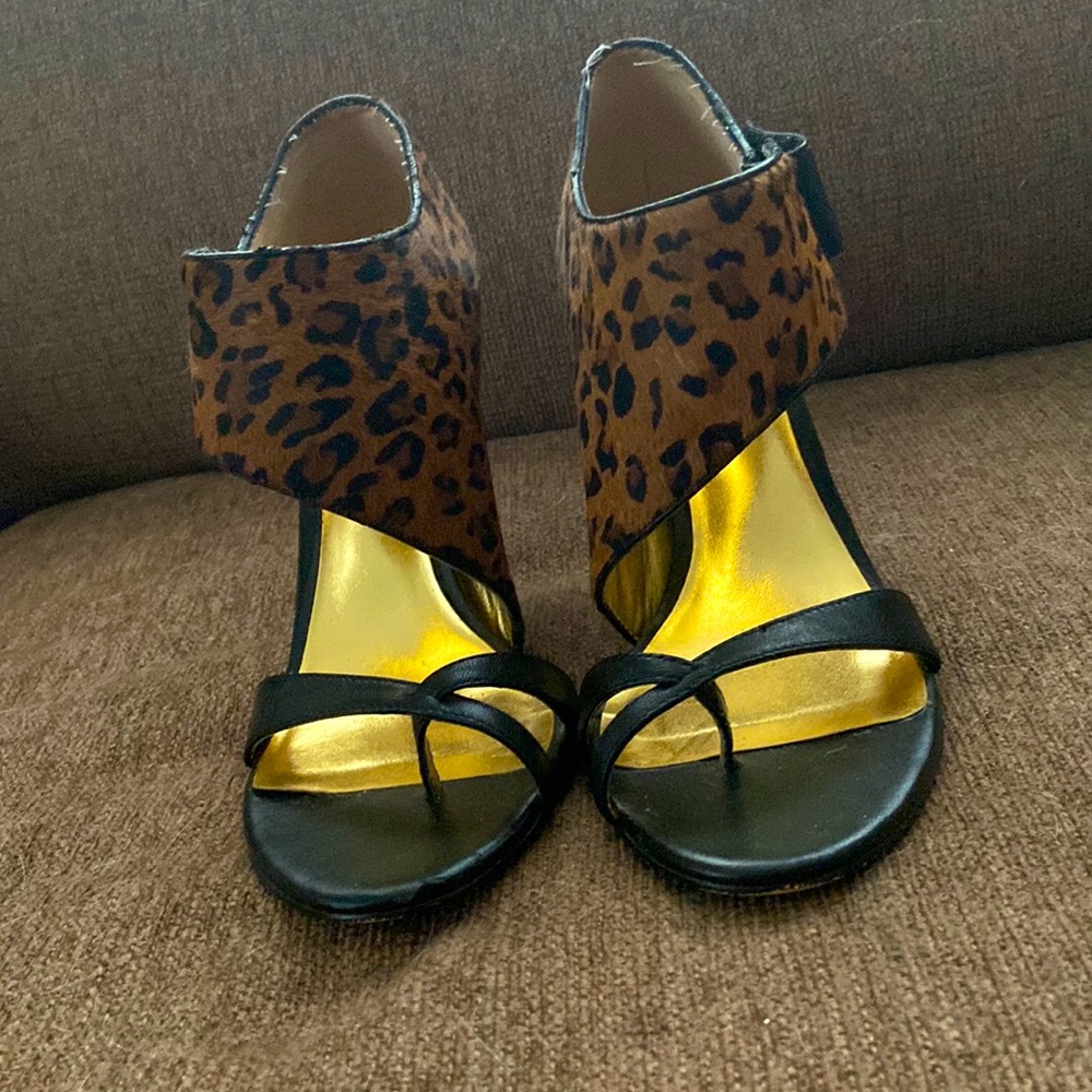 Gorgeous faux fur & leather shoes